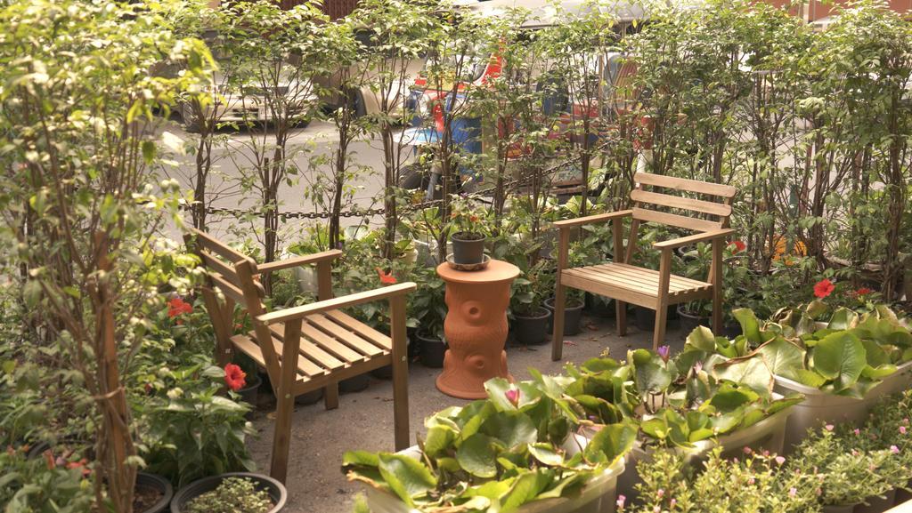 Tiger Lily Hostel Bangkok Exterior foto