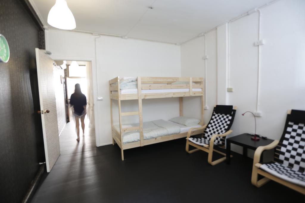 Tiger Lily Hostel Bangkok Zimmer foto